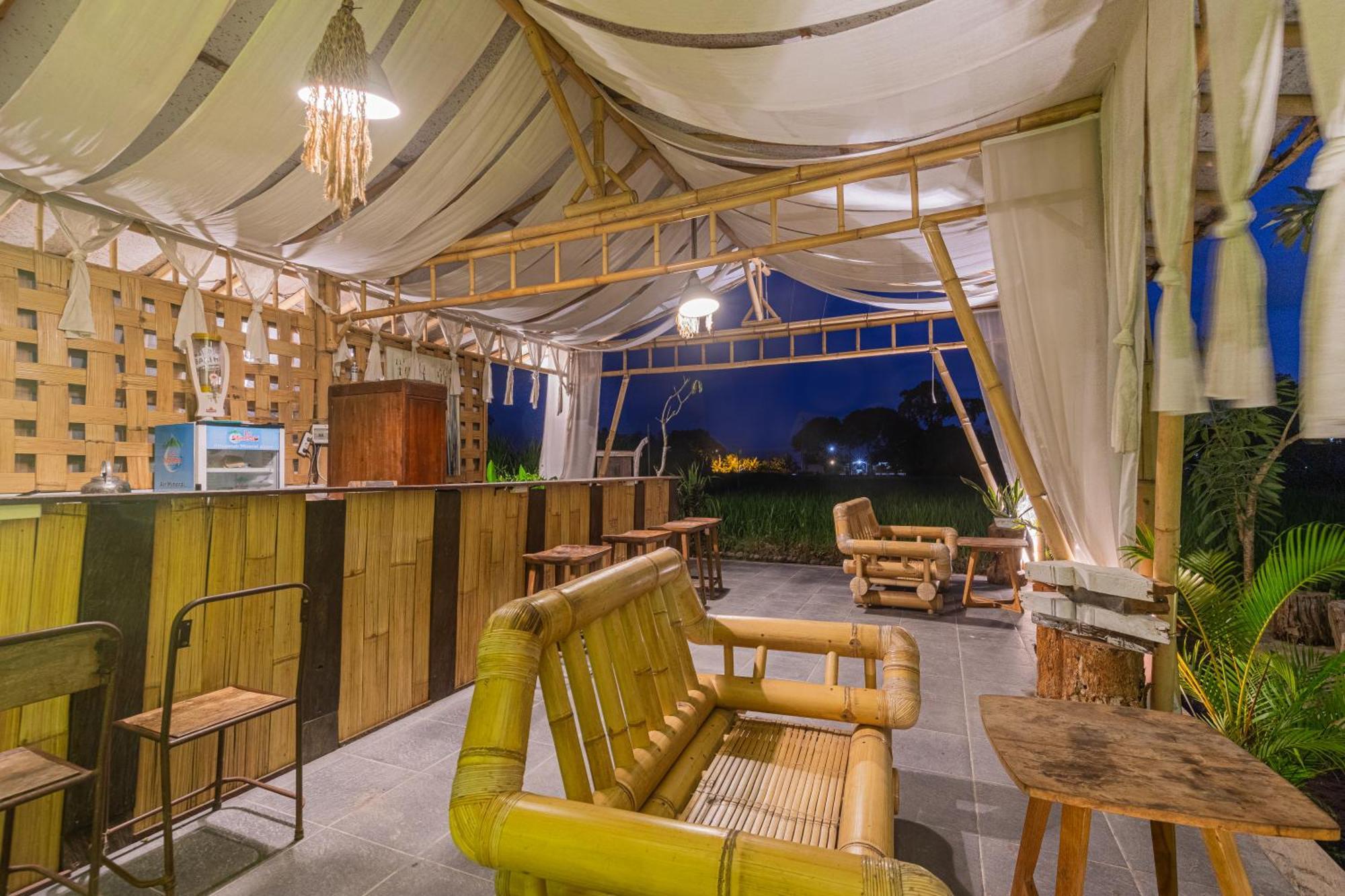 Camani Glamping Hotel Karangasem Екстериор снимка