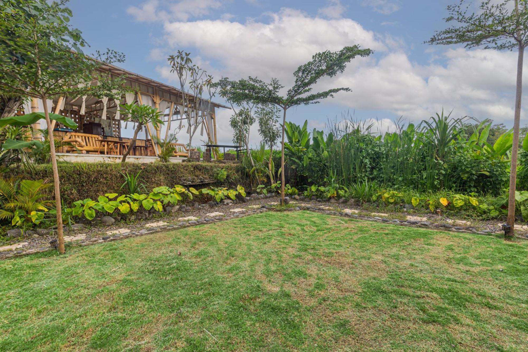 Camani Glamping Hotel Karangasem Екстериор снимка