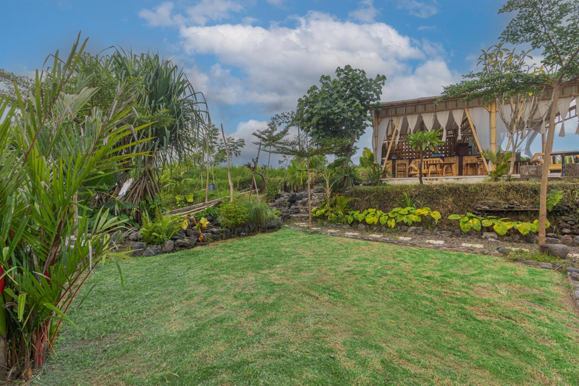 Camani Glamping Hotel Karangasem Екстериор снимка